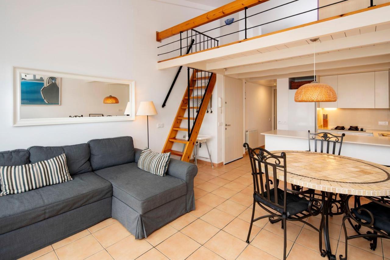 Apartment カダケス エクステリア 写真